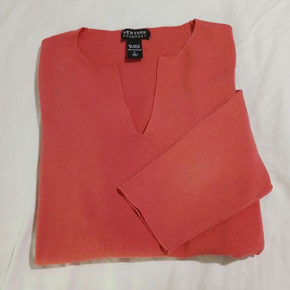 NEW YORK & COMPANY L Coral lightweight knit 3/4-sleeve tunic sweater slit hem - Picture 6 of 12